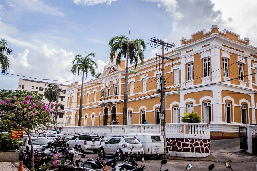 Biblioteca P&uacute;blica Estev&atilde;o de Mendon&ccedil;a.jpg