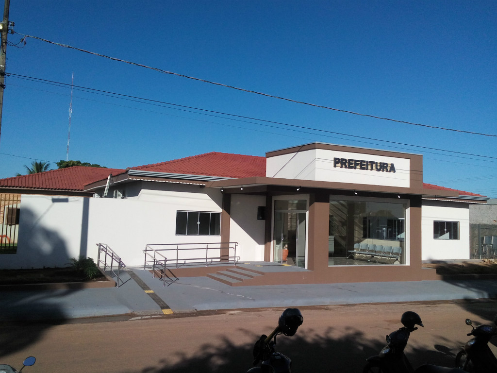 Polo de faculdade interativa j&aacute; funciona em anexo do Pa&ccedil;o Municipal