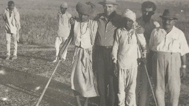 Cid com o touro Krishna-Sakina, o Krishninha, um dos maiores reprodutores da hist&oacute;ria da pecu&aacute;ria nacional