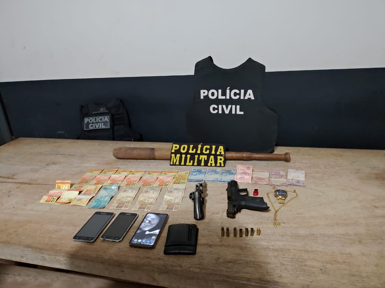 A&ccedil;&atilde;o integrada prende dois homens e apreende armas de fogo em Juruena