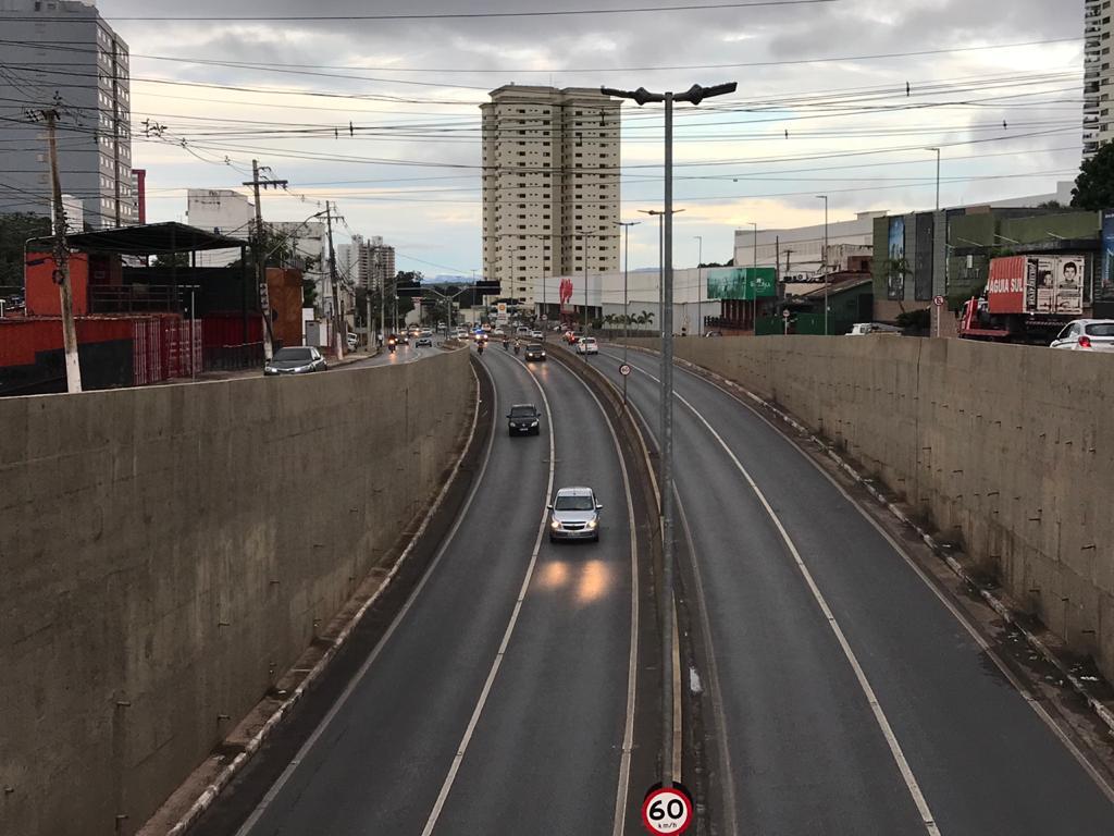 Avenida Miguel Sutil, uma das mais movimentadas de Cuiab&aacute;
