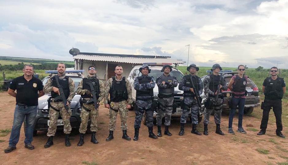 policiais acampamento homicidio