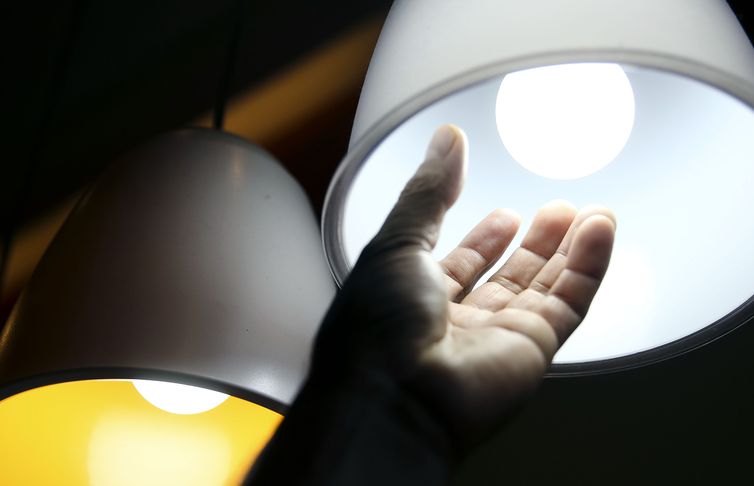 Nos seis estados, as novas tarifas de energia entram em vigor de domingo at&eacute; quarta-feira