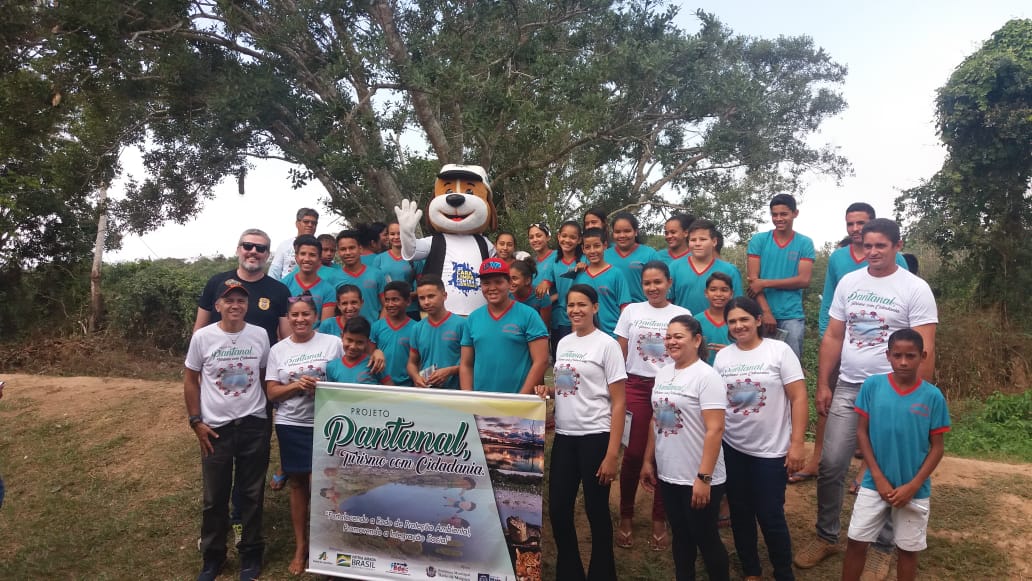 Pol&iacute;cia Comunit&aacute;ria participa de evento para crian&ccedil;as e adolescentes em comunidade de Bar&atilde;o de Melga&ccedil;o