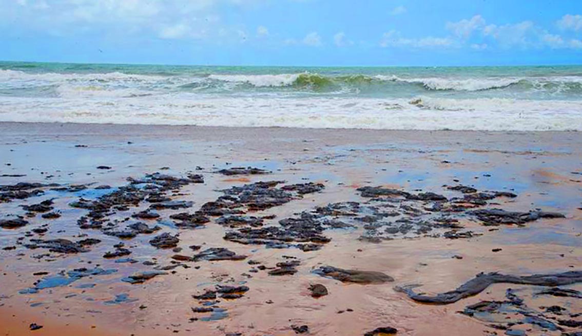 macha oleo petroleo praia bahia