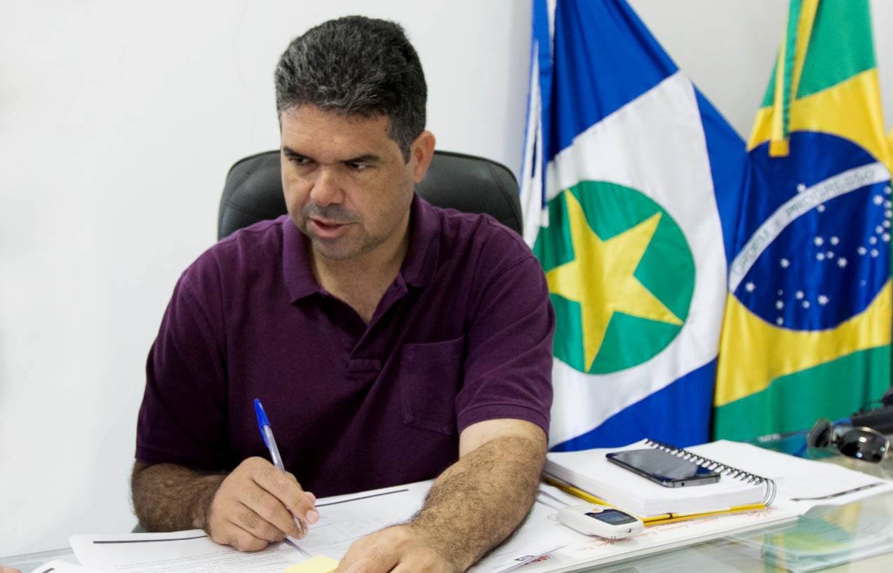 Fa?bio Marcos Pereira de Faria prefeito de canarana