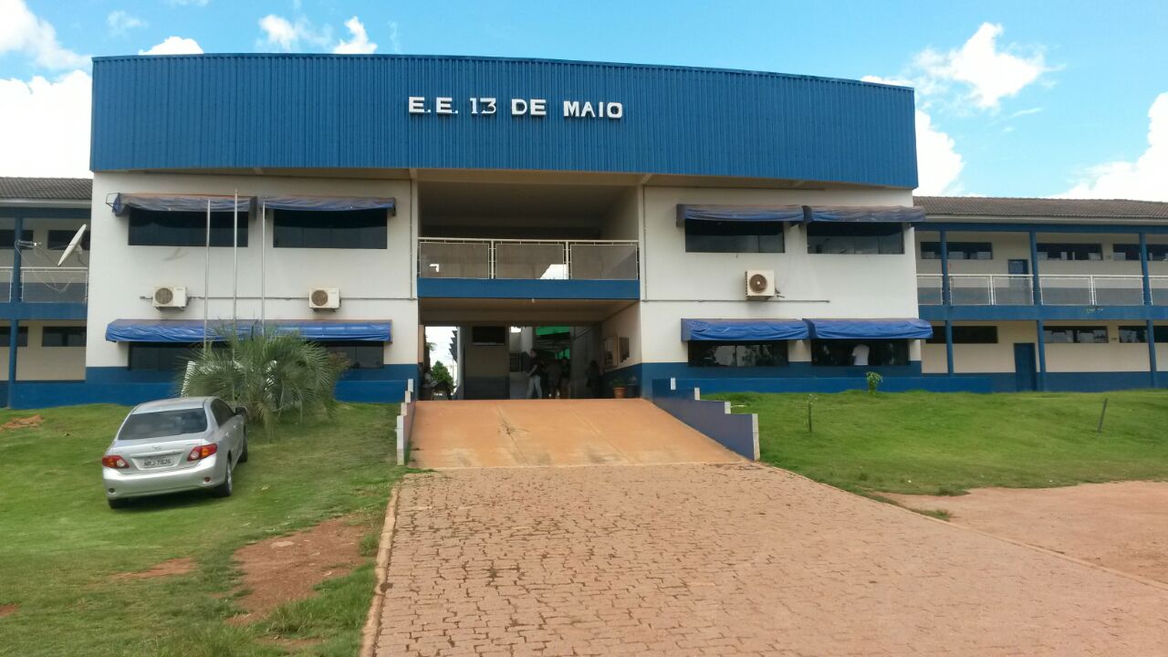 Fachada da Escola Estadual 13 de Maio em Nova Guarita