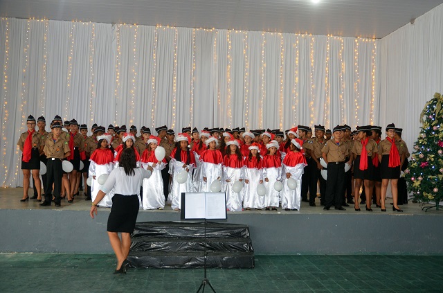 Coral de Natal da in&iacute;cio &agrave; apresenta&ccedil;&otilde;es em Peixoto de Azevedo