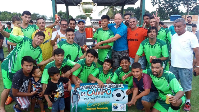 Equipe do Terenas Kopenoty &eacute; a campe&atilde; municipal de Futebol de Peixoto