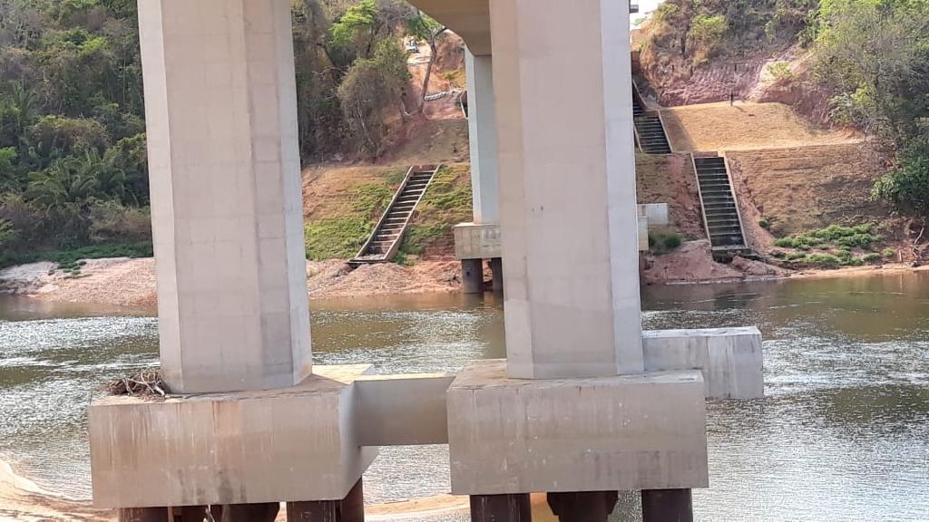 Rapaz se divertia pr&oacute;ximo &agrave; ponte quando se afogou 