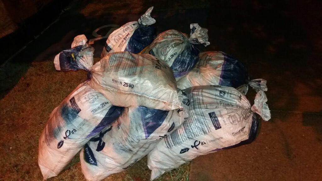 Pol&iacute;cia Civil prende 5 com carga de R$ 200 mil de defensivos agr&iacute;colas