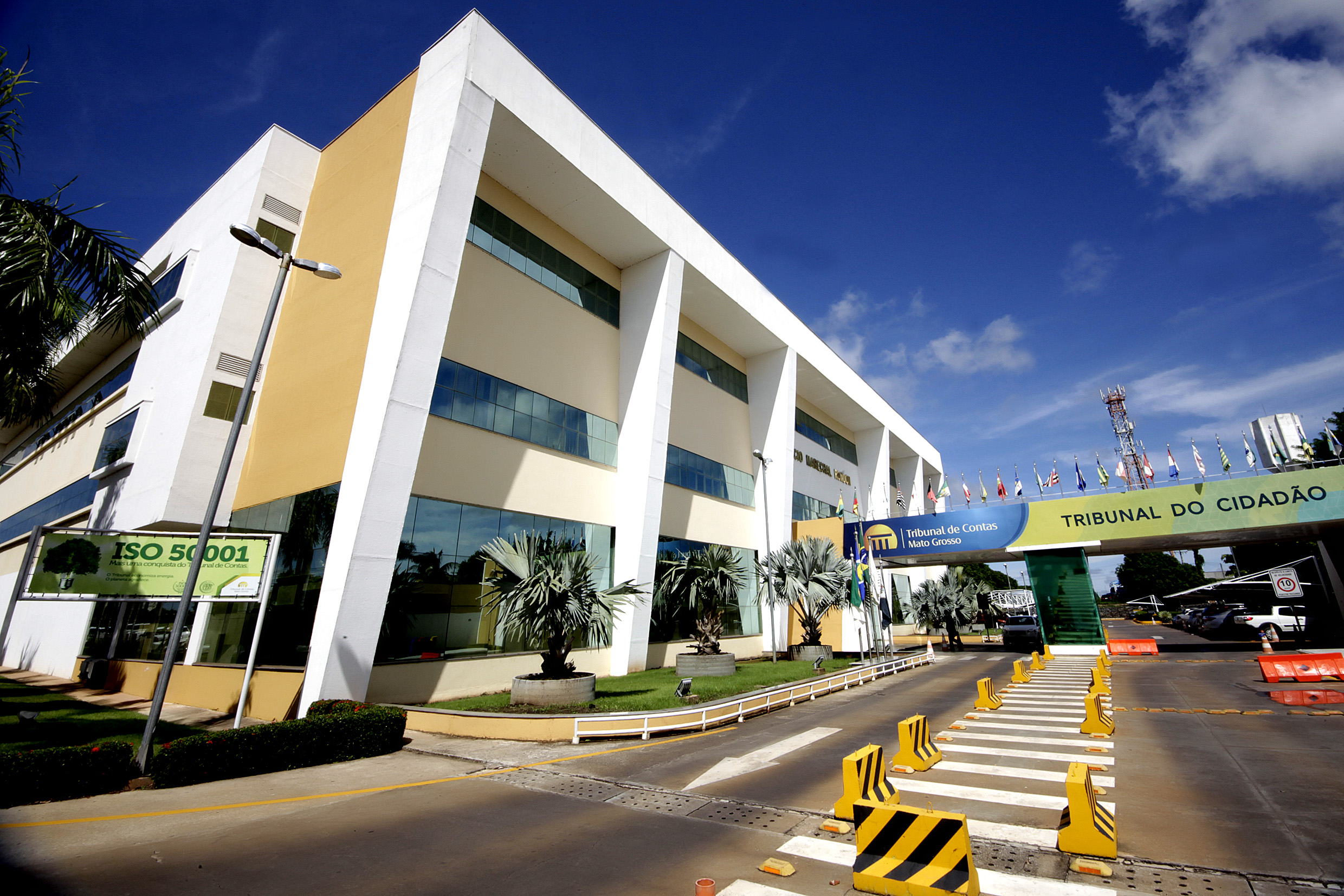 Fachada-do-TCE-MT