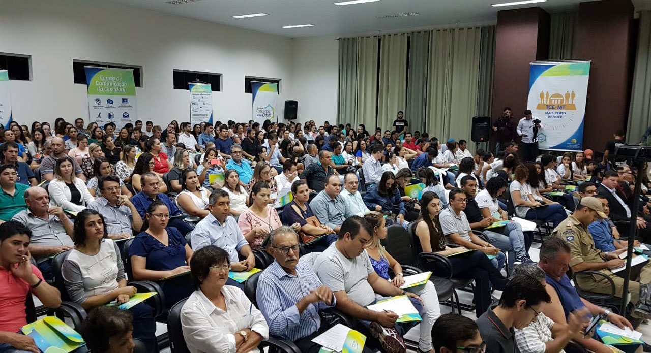 Conselheiro Luiz Henrique Lima em paranaita