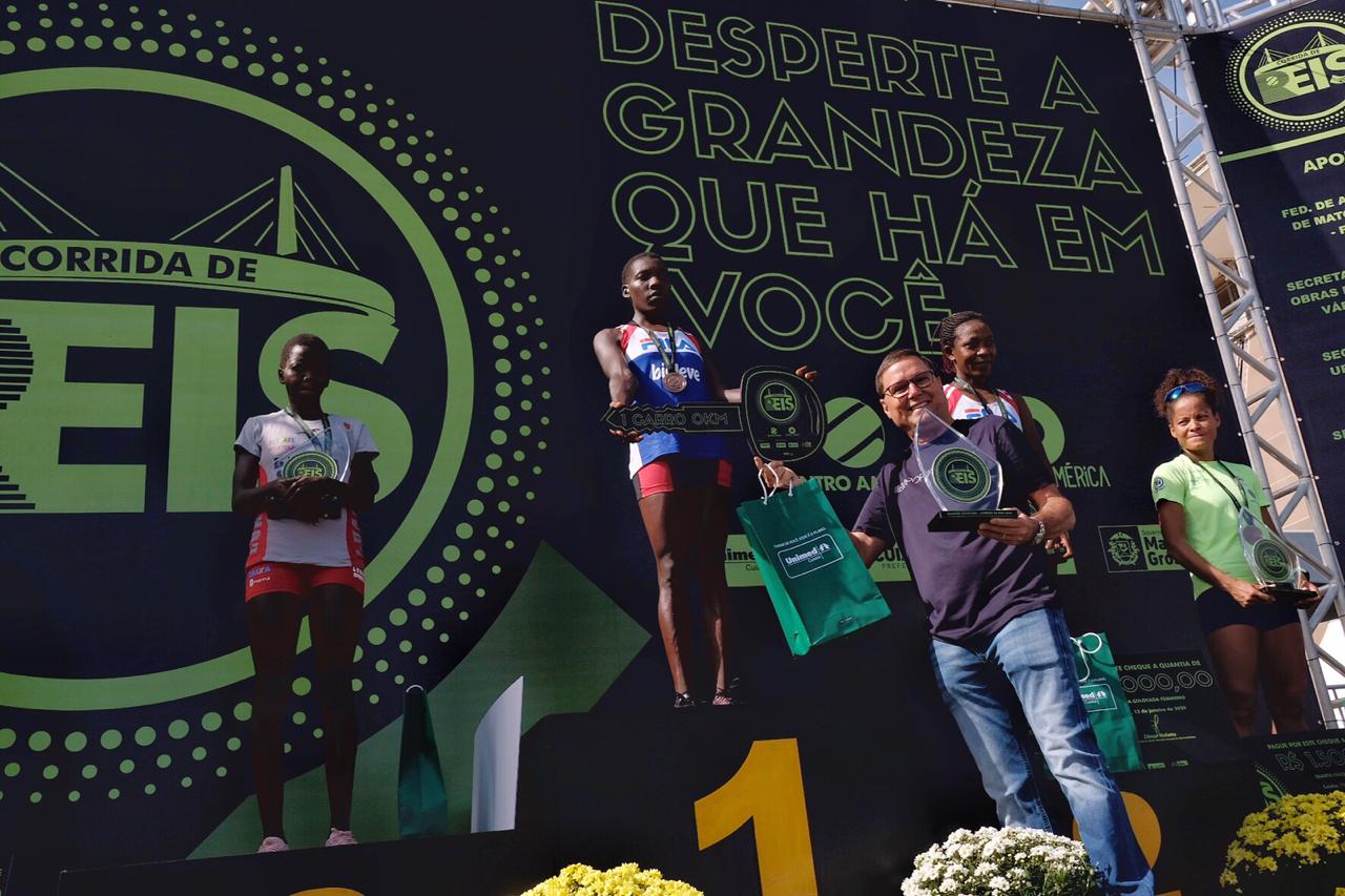 P&uacute;blico e atletas da Corrida de Reis 2020