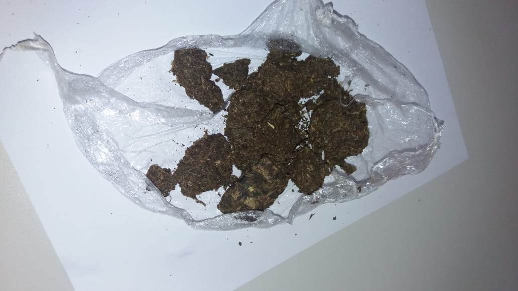 Opera&ccedil;&atilde;o My Love prende mulher que tentava entrar com droga na cadeia 