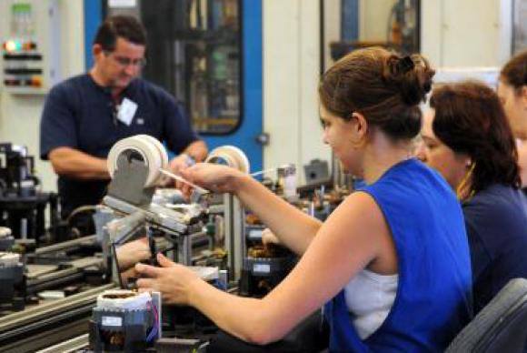 Produ&ccedil;&atilde;o industrial teve em janeiro e fevereiro expans&atilde;o de 4,3% na compara&ccedil;&atilde;o com primeiro bimestre de 2017, a maior alta para um primeiro bimestre desde os 4,7% de 2011      