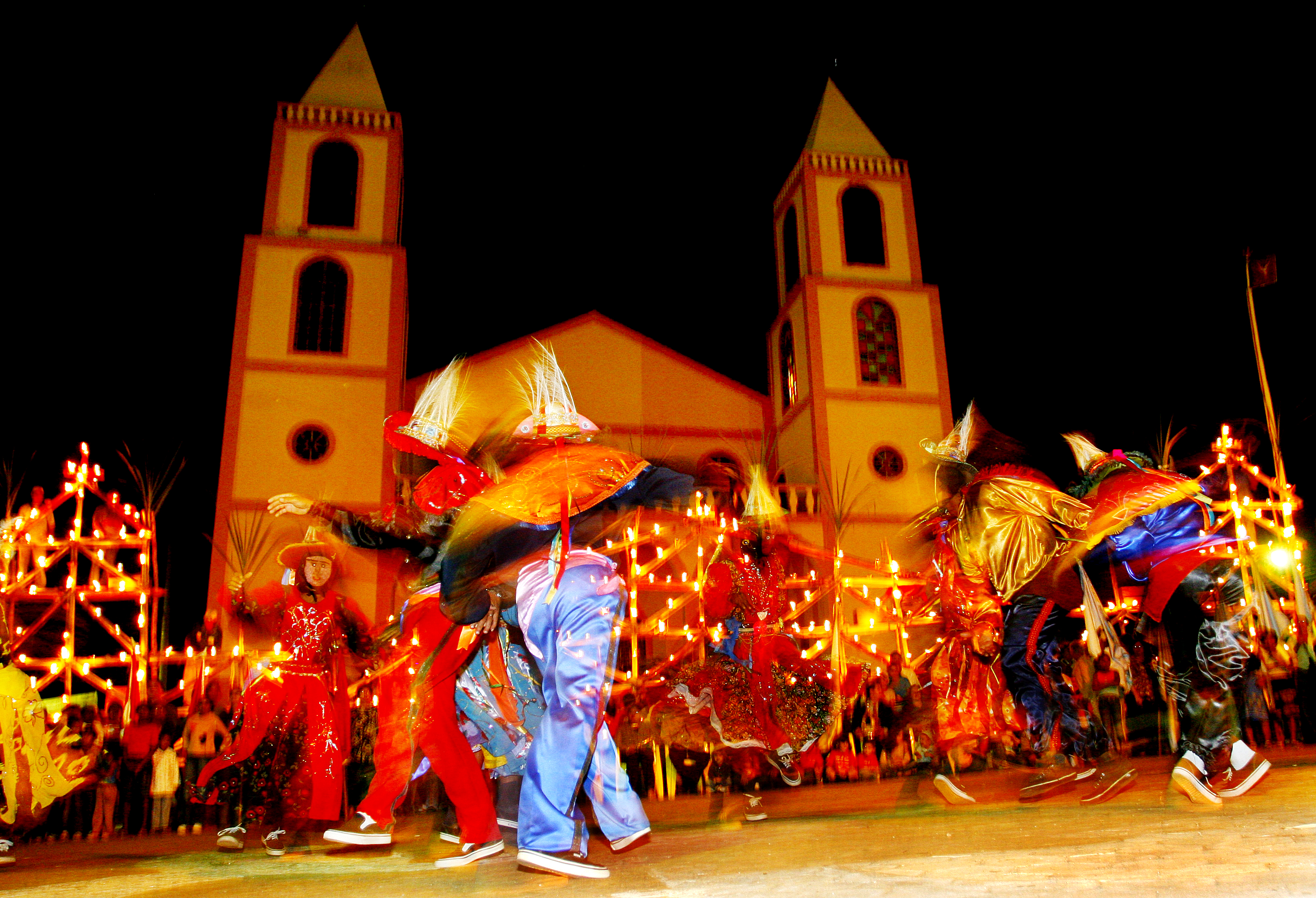 Pocone - Festa da ilumina&ccedil;&atilde;o