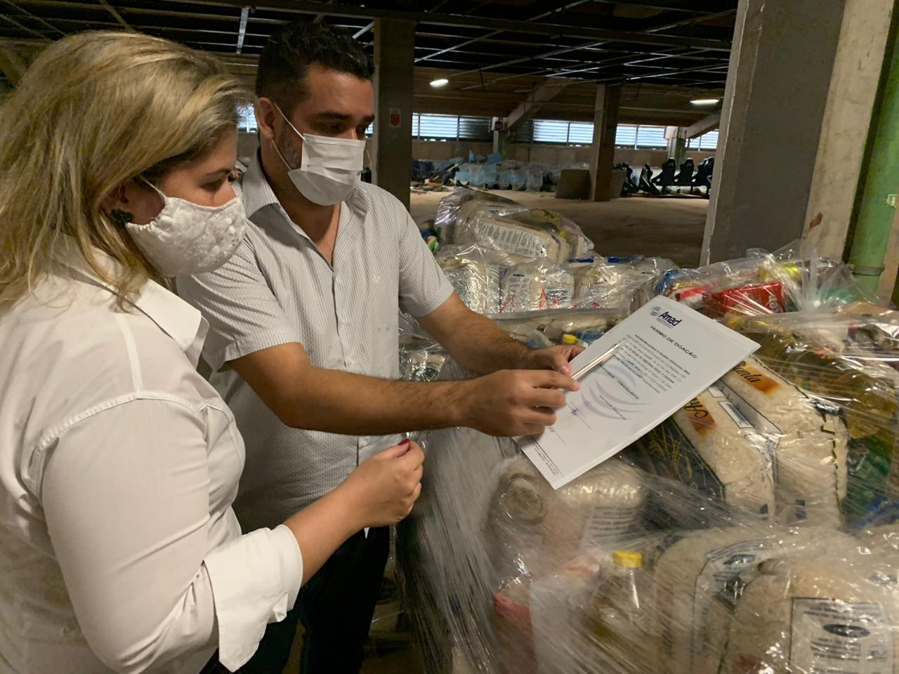 Atacadistas de Mato Grosso doam 45 toneladas de alimentos para popula&ccedil;&atilde;o mais vulner&aacute;vel 